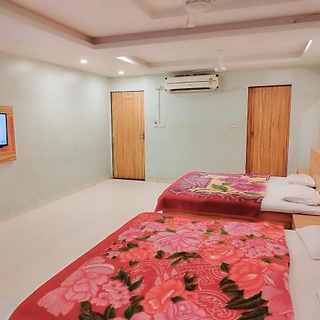 Hotel Guru Kripa - 500Mtr From Shreenathji Temple Nāthdwāra 外观 照片